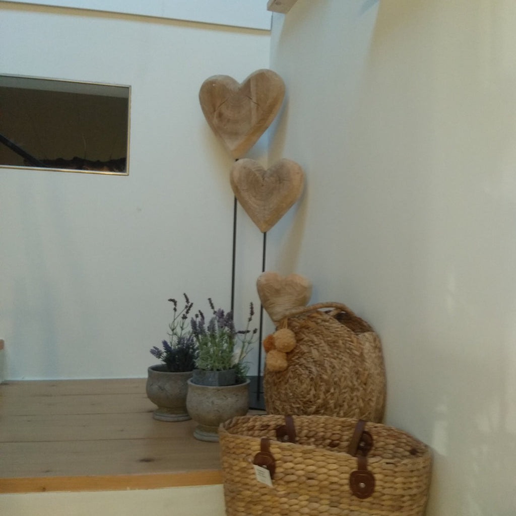Thankgoods large solid decorative wooden heart made of solid poplar wood with steel base in three sizes